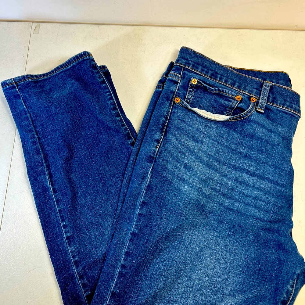 Lucky Brand 410 Athletic Slim Jeans Mens 38x30 (28 1/2) Blue Denim Stretch Waist